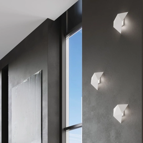 Wall lamp SOLIDO white
