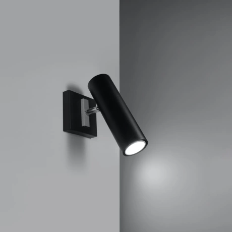 Wall lamp DIREZIONE black